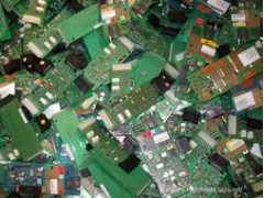 上海南汇区电子芯片收购公司PCB板回收价格图3