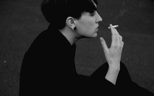 吸烟危害 戒烟 吃什么帮助戒烟