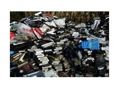 普陀区线路板回收:环保新风尚,废纸销毁与芯片破碎的秘密图3